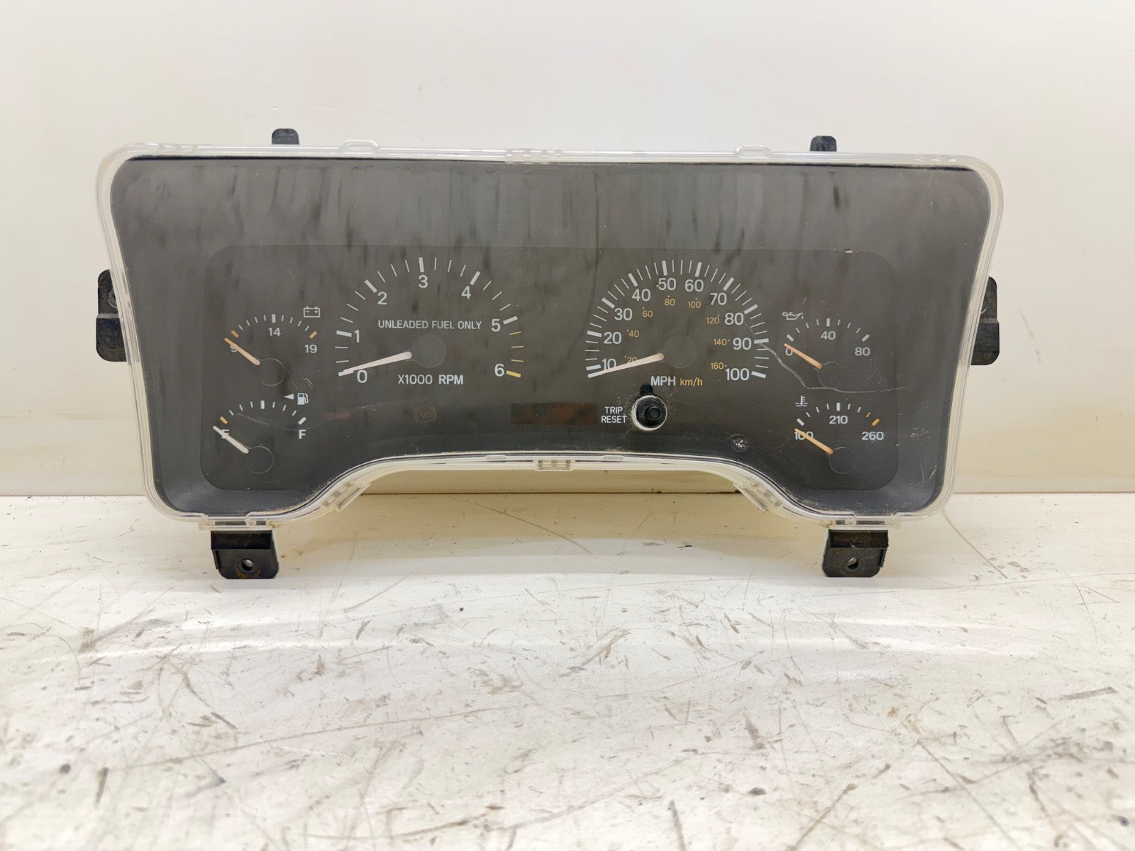 97-01 Jeep Cherokee XJ SPEEDOMETER CLUSTER Gauge Speedo Gauge Instrument Tach TJ
