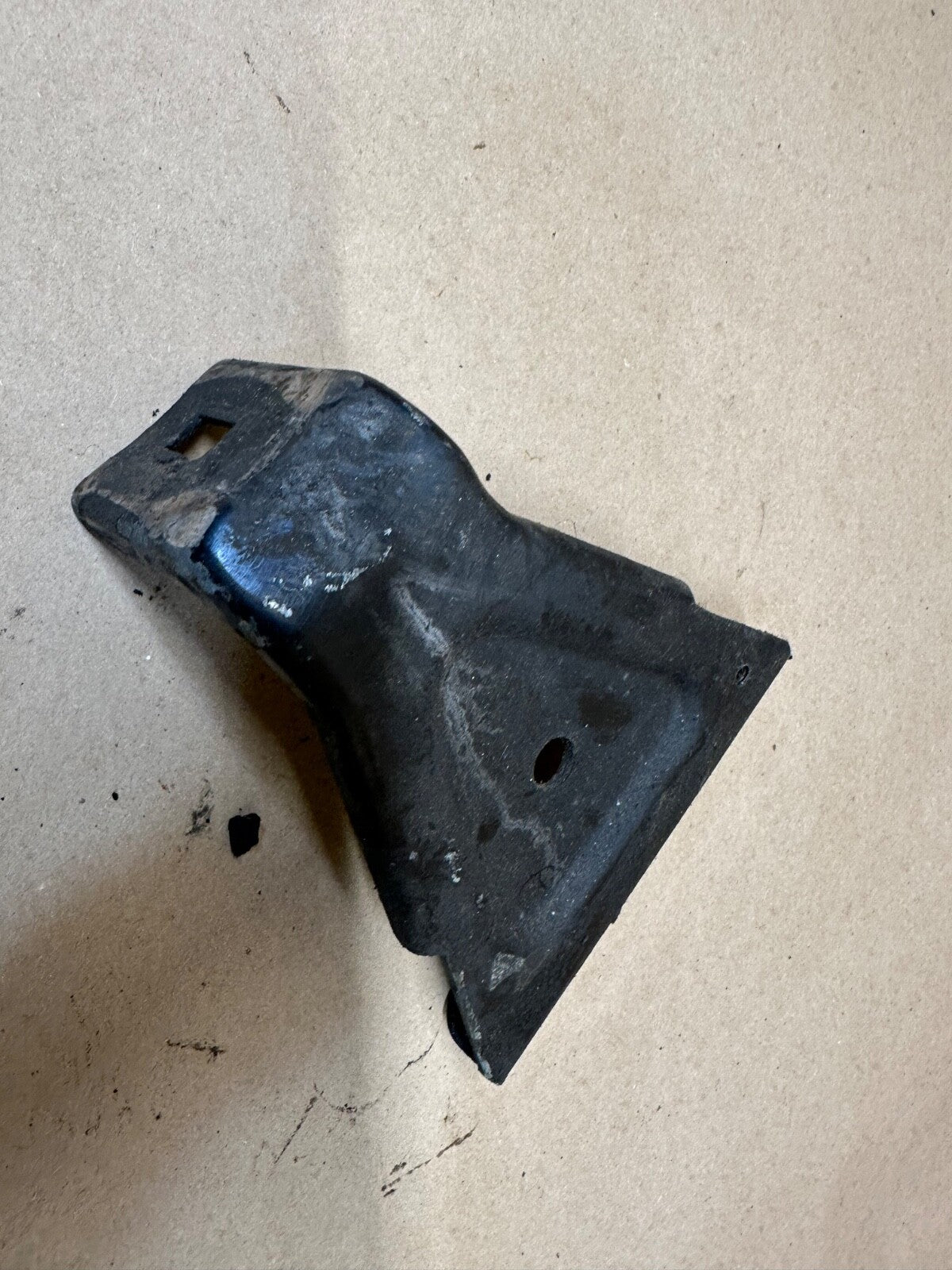 Jeep 4 Cylinder Air Cleaner Mount Bracket 2.5L IRON DUKE CJ7 Filter Power Brakes