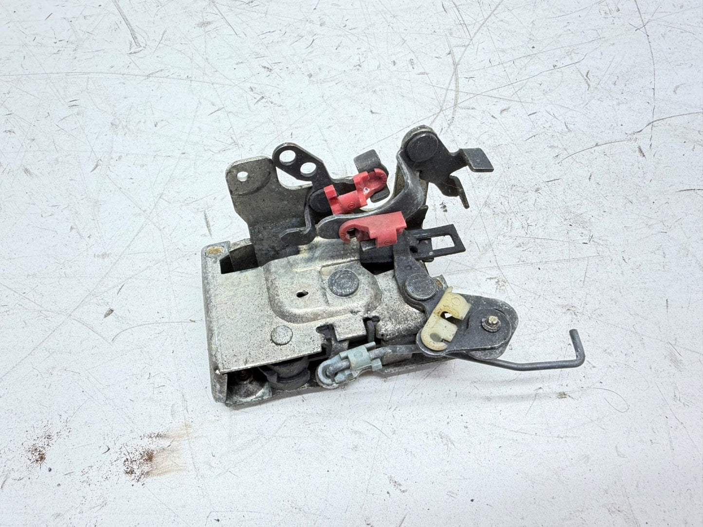 84-96 Jeep Cherokee XJ Rear Passenger Right Door Latch