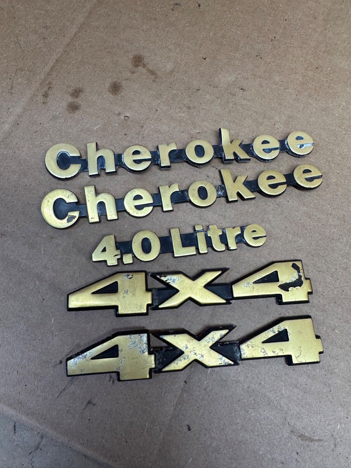 84-01 Jeep Cherokee XJ Fender Emblem Logo Name Plate Emblem Set GOLD LIMITED OEM