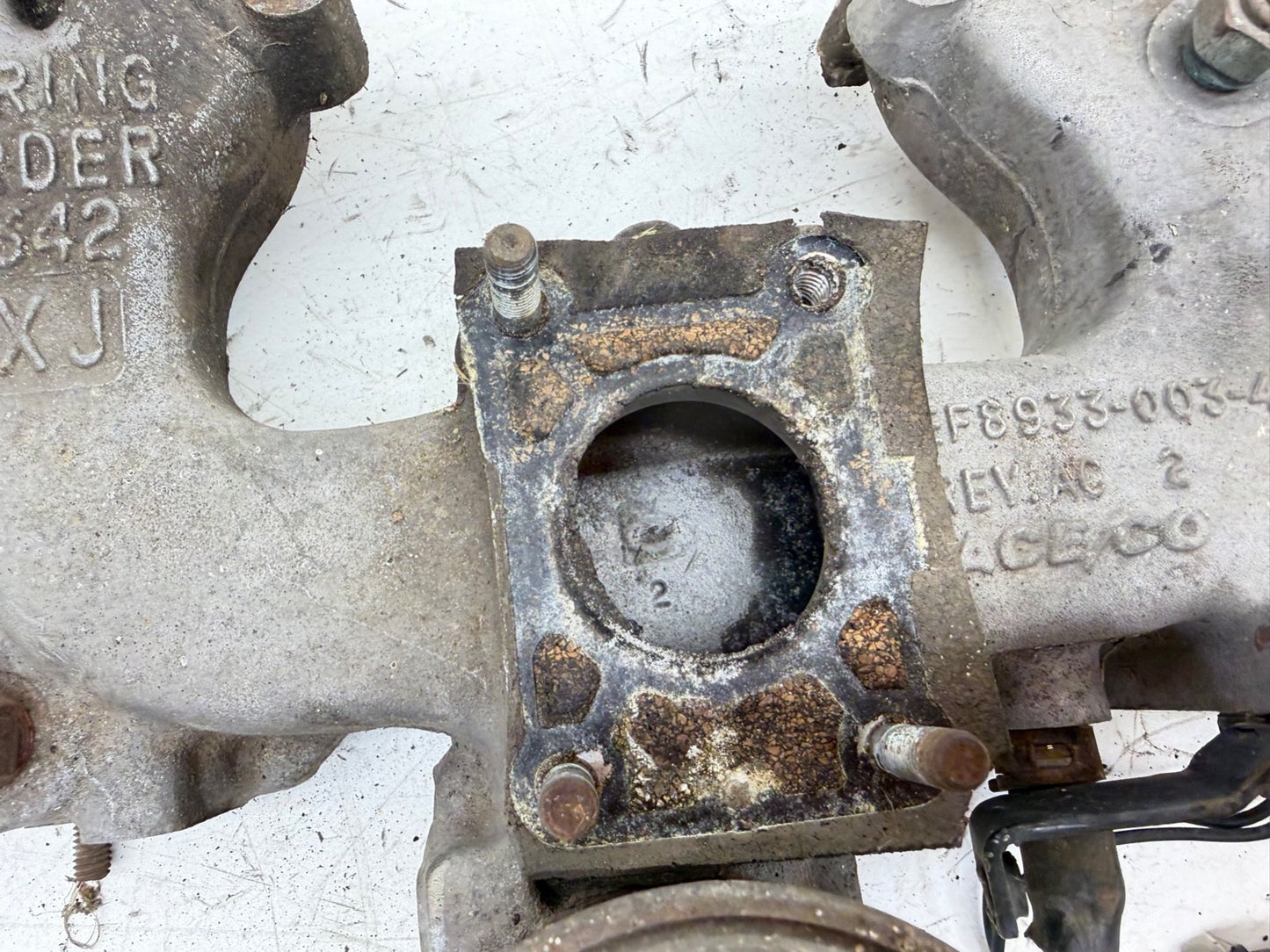 Jeep Wrangler YJ Cherokee XJ 84-90 TBI Throttle Body Intake Manifold 2.5L