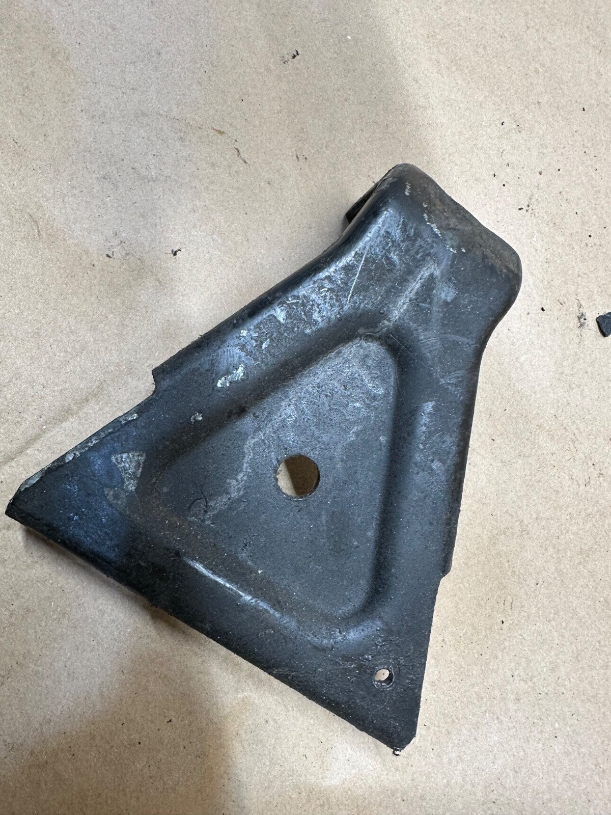Jeep 4 Cylinder Air Cleaner Mount Bracket 2.5L IRON DUKE CJ7 Filter Power Brakes