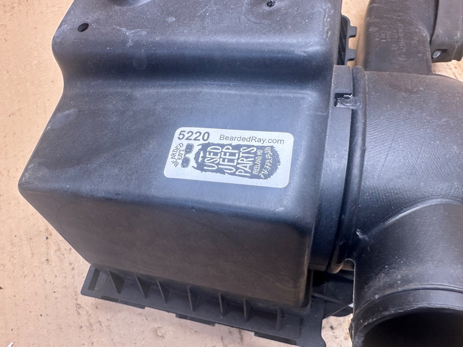2007-2009 LINCOLN MKZ 3.5L AIR CLEANER BOX OEM VP7H6U-9A612-AD Lower Half Filter