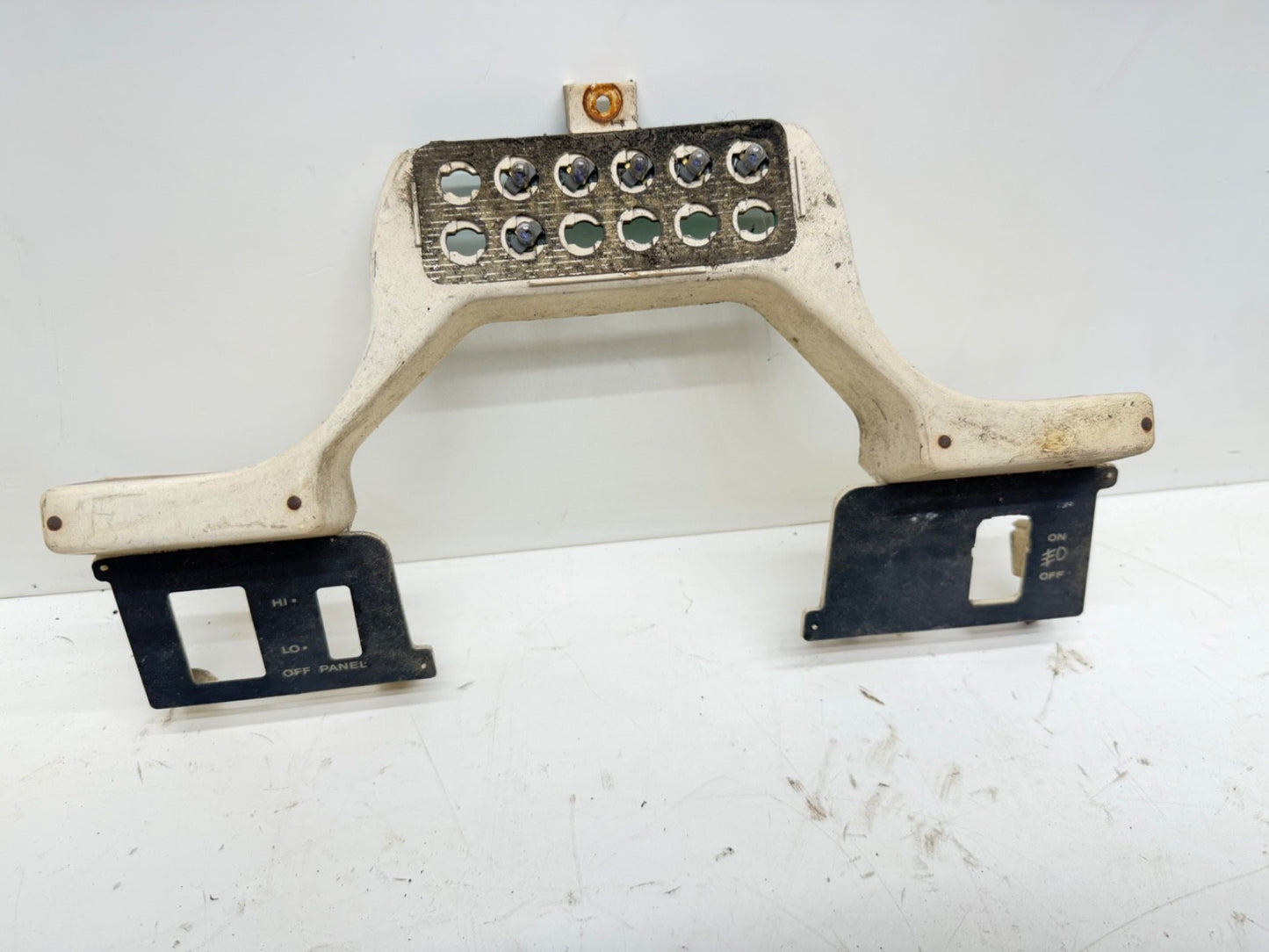 Jeep Wrangler YJ 87-91 Dash Indicator Bezel Fog OE Warning Head Light Trim Gauge