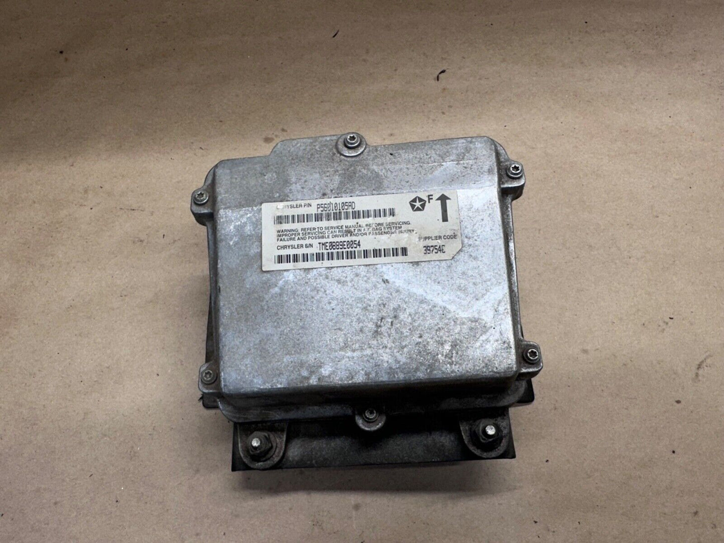 98 99 00 Jeep Wrangler TJ Air SRS Control Module Computer Unit P56010105AD