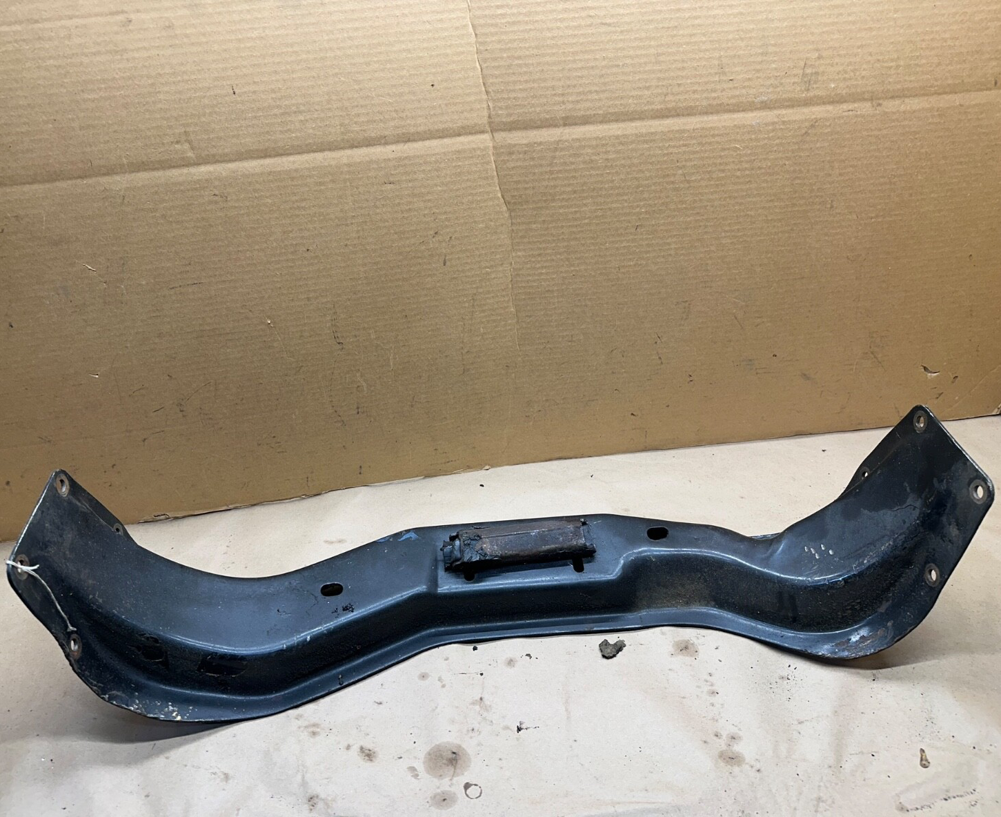 94-98 Dodge Ram 1500 A/T 4x4 Auto Transmission Crossmember Mount Support OEM