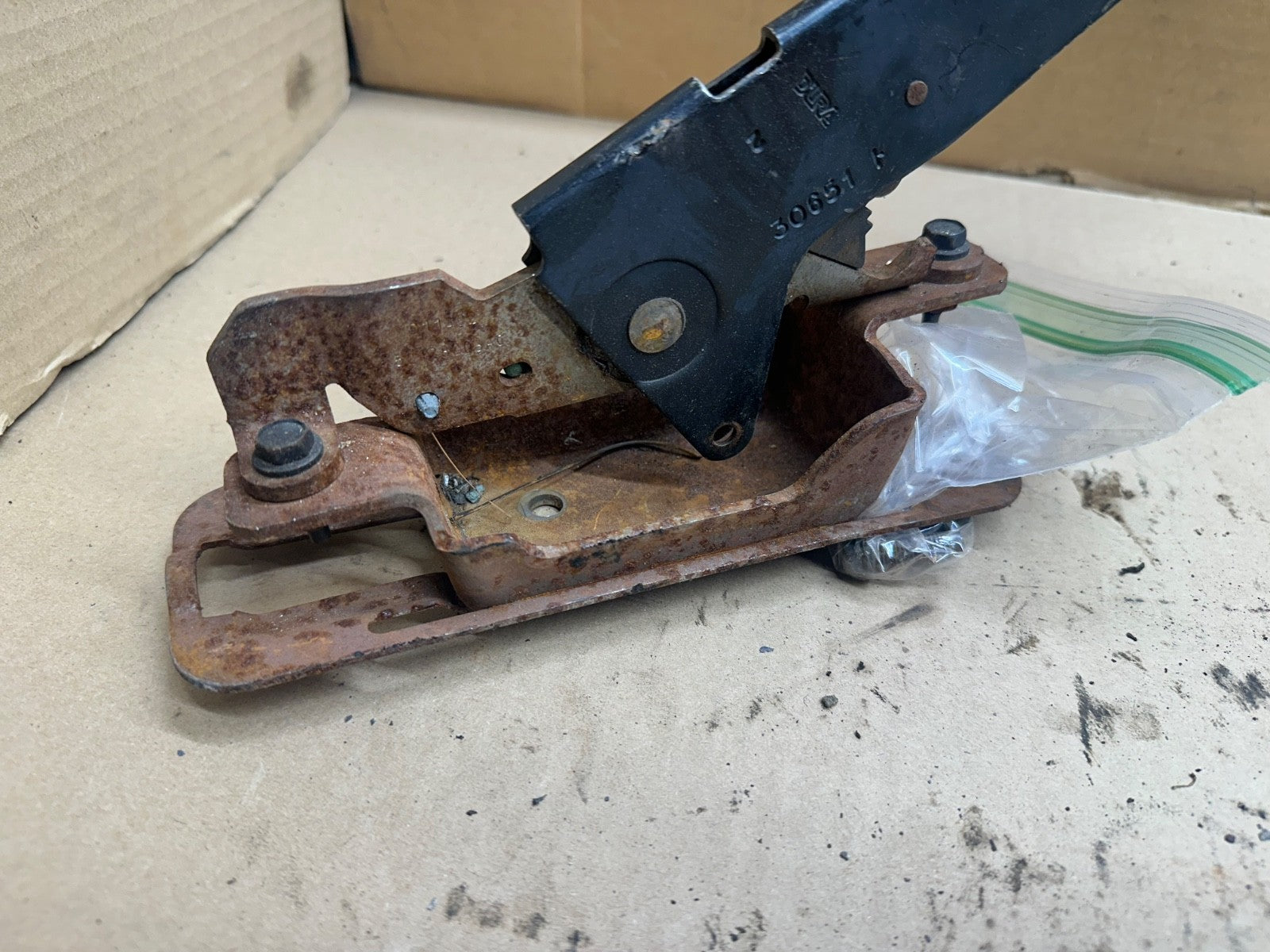 97-06 Jeep TJ Wrangler Emergency Parking Brake Assembly Lever Bracket E Brake