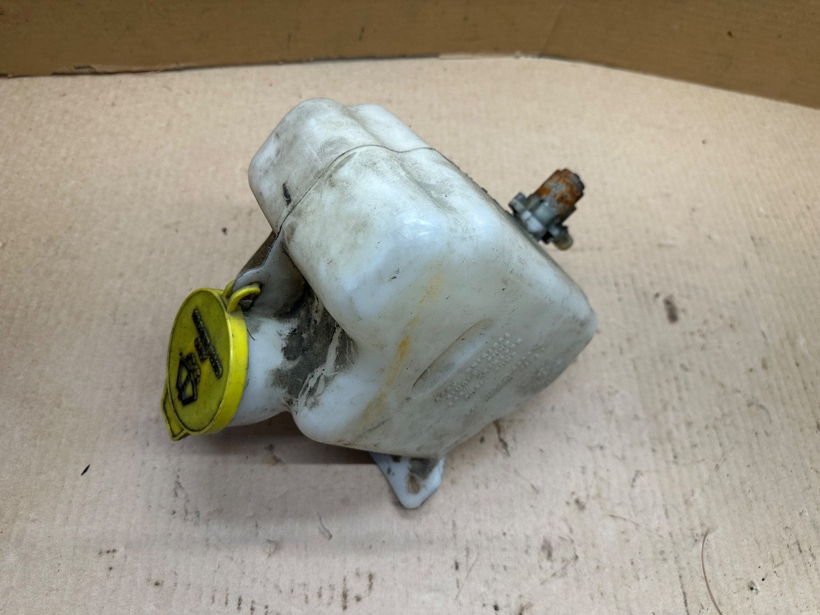 97-02 Jeep TJ Wrangler Single Pump Windshield Washer Reservoir Tank OEM 55154804