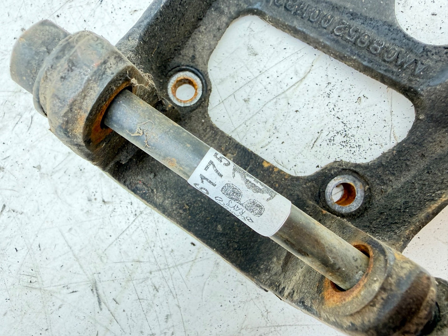 Jeep Wrangler YJ 87-90 2.5 L 4 Cyl Passenger Side Motor Engine Mount 8952001182