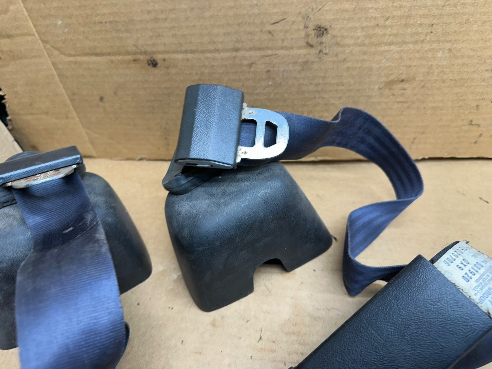 92-95 Jeep Wrangler YJ Rear Back Pair Seat Belt Buckle OEM Seatbelt Factory L R