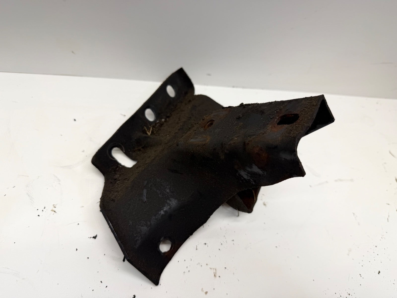 Jeep Cherokee XJ 87-01 4.0 L 6 Cyl Driver Frame Engine Motor Mount Bracket 4.0L