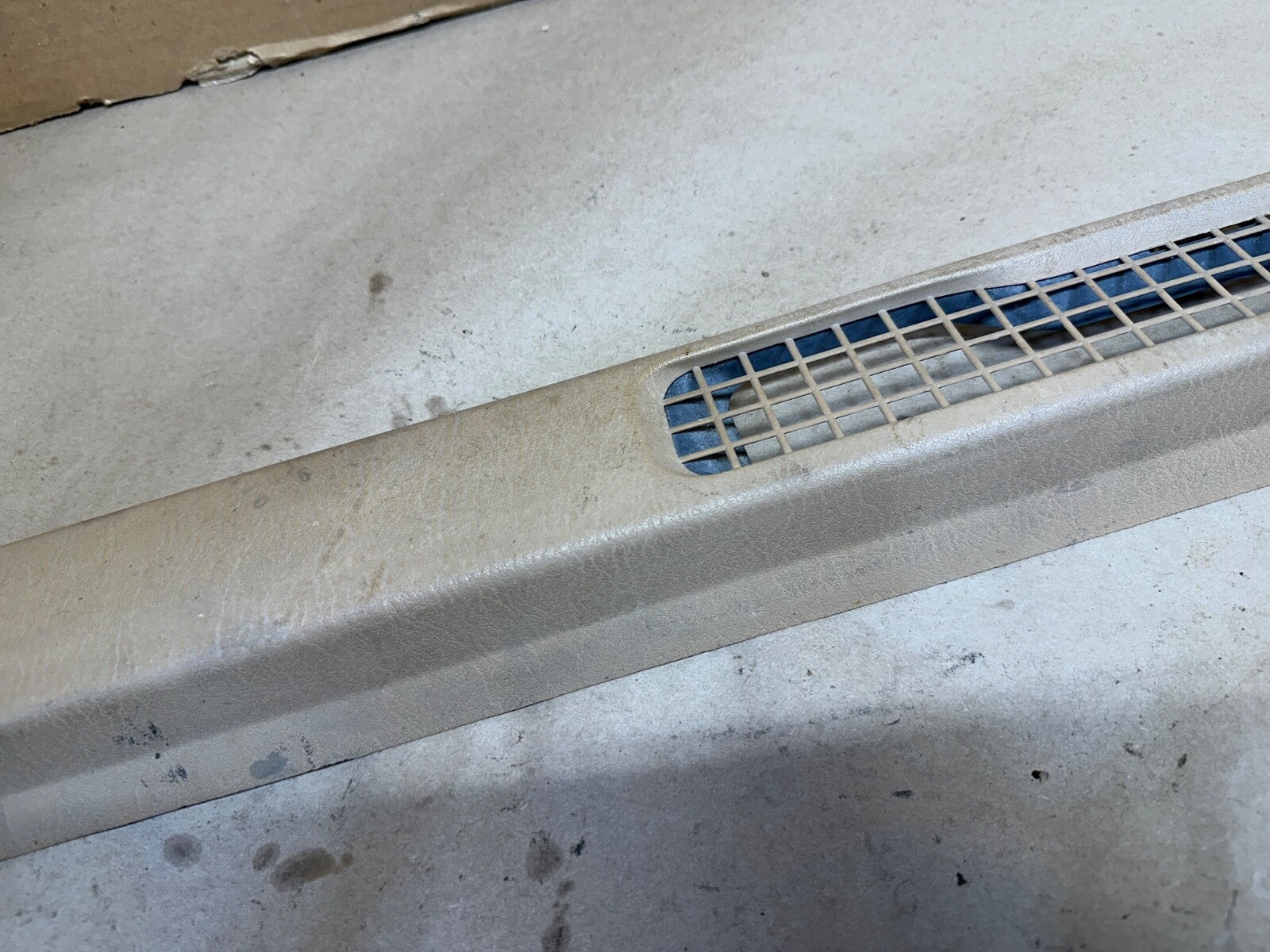 97-06 Jeep Wrangler TJ Dash Cowl Vent Trim Bezel Defrost OEM Tan Factory Beige