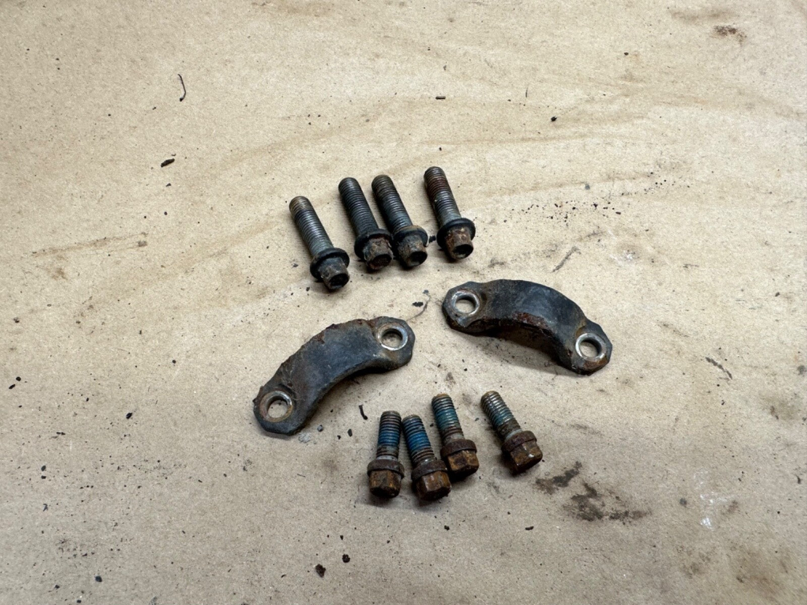 Jeep Wrangler RUBICON TJ LJ 03-06 Front Driveshaft to Transfer Case Bolts Bolt