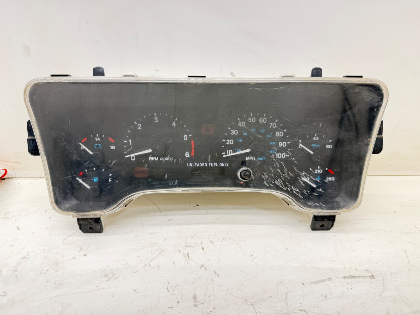 97-00 Jeep Wrangler TJ SPEEDOMETER CLUSTER Gauge Speedo Gauge Instrument Tach XJ