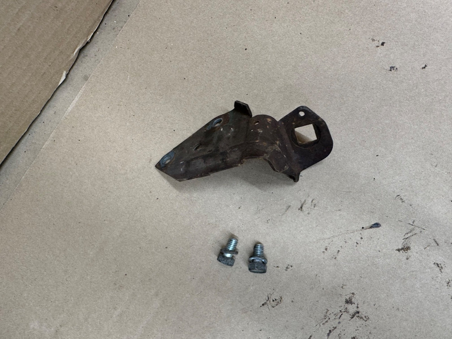Jeep Wagoneer CJ 5 7 J10 J20 AMC V8 304 360 401 Throttle Cable Bracket Mount OEM