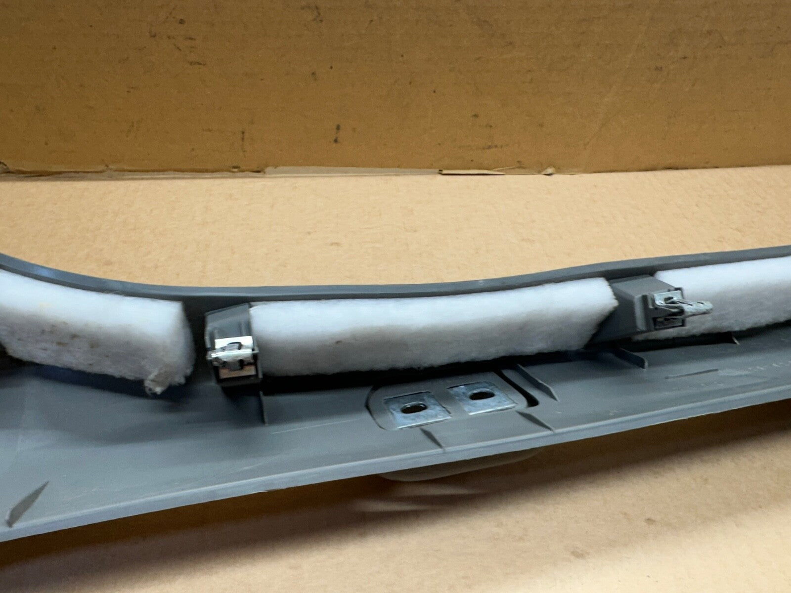 03-07 Ford F250 F350 RH Right Passenger A-Pillar Trim Grab Handle Gray OEM Grey