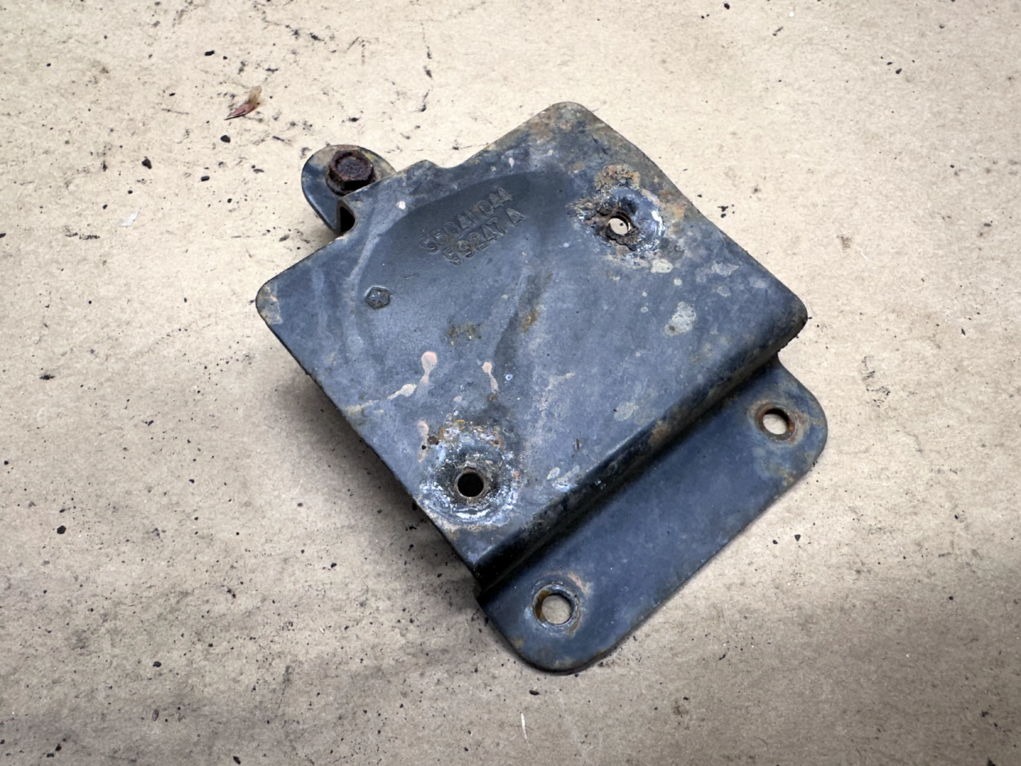 1996-2001 Jeep Cherokee XJ ECM ECU Computer Mounting Bracket PCM Under Hood OEM