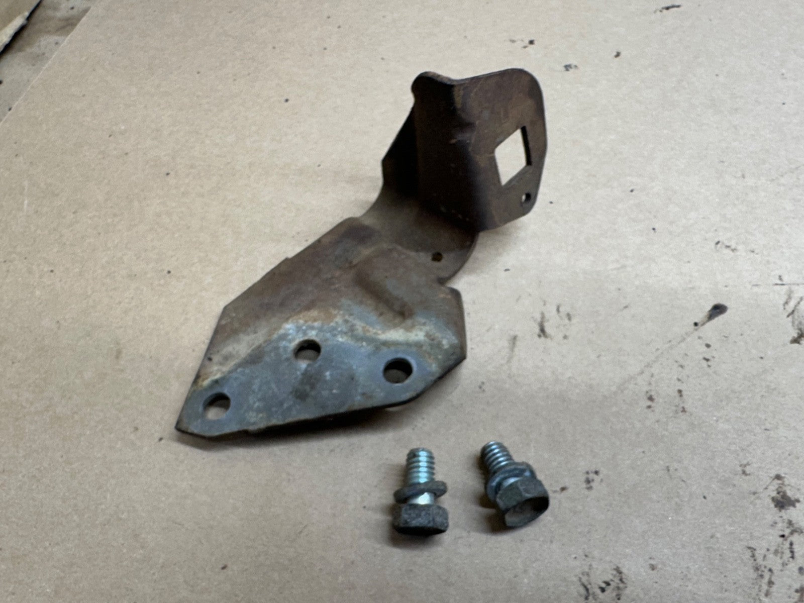 Jeep Wagoneer CJ 5 7 J10 J20 AMC V8 304 360 401 Throttle Cable Bracket Mount OEM