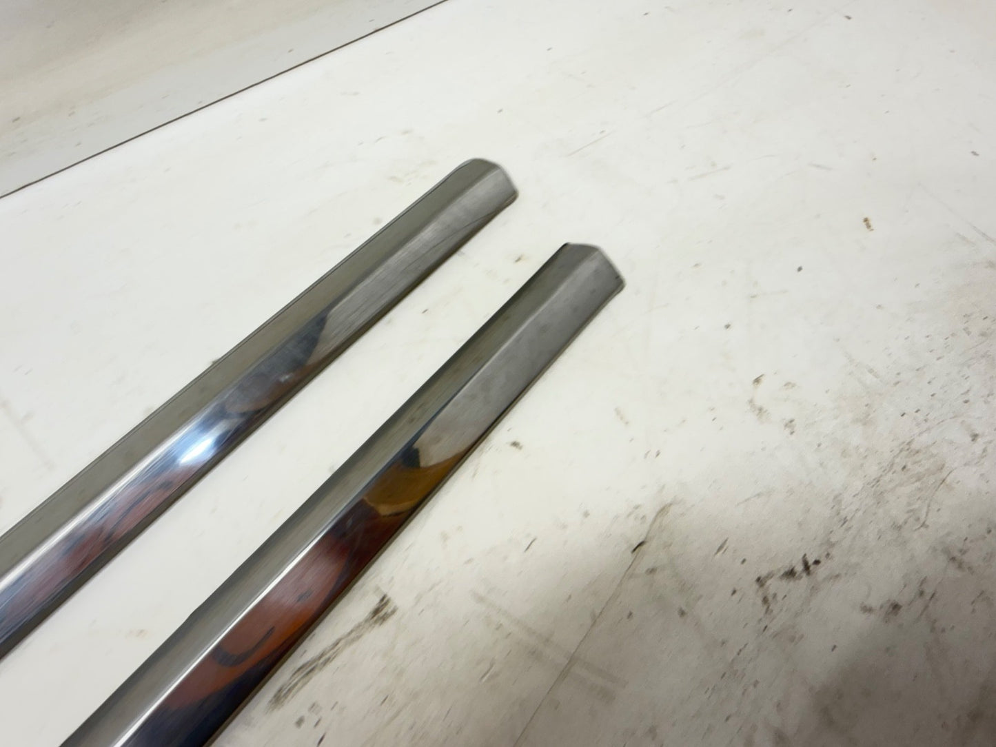 63-79 Cherokee Wagoneer Stainless Chrome Trim Rear Passenger Fender Hood Back