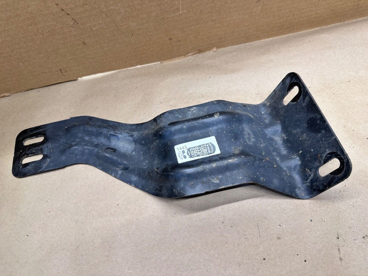 2011-2016 FORD F250 F350 Super Duty FRONT LEFT BUMPER BRACKET BC34-17B837AA