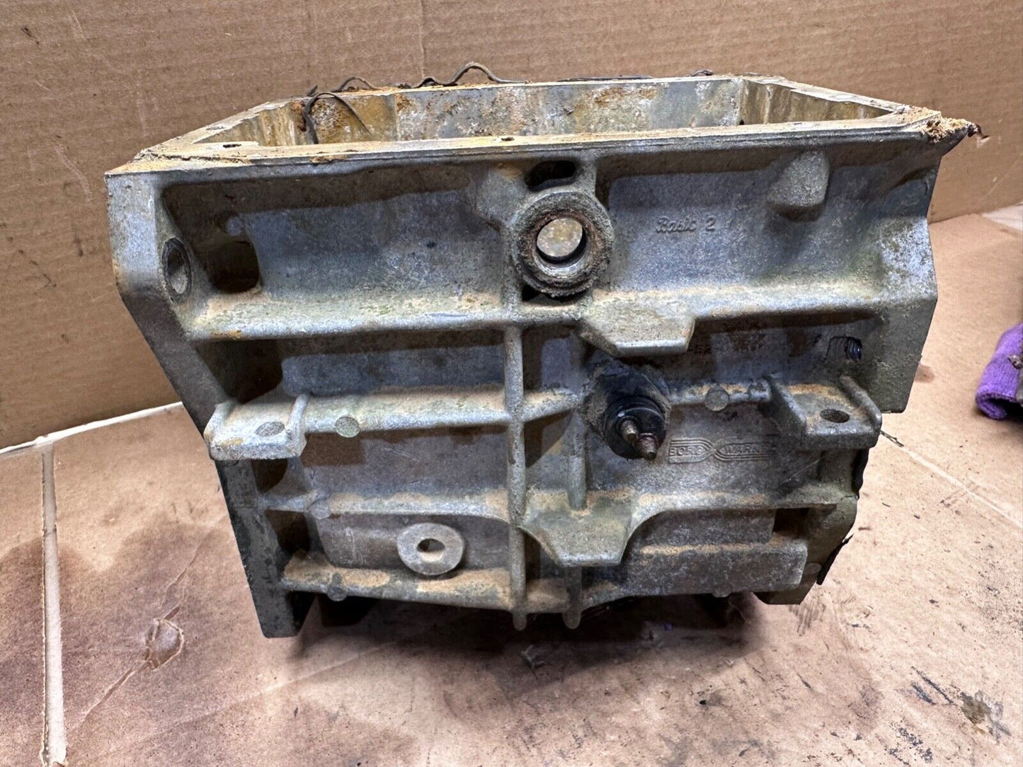 80-86 Jeep CJ T4 4 Spd Transmission Main Housing Case OEM CJ7 T-4 13-52-065-904