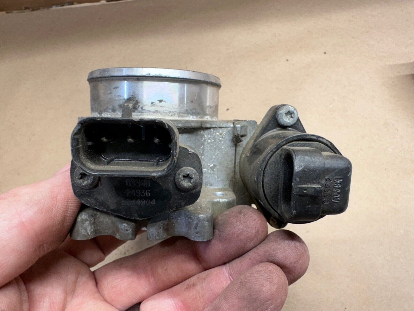 91-95 Jeep Wrangler YJ 6 Cylinder 4.0 L Throttle Body 53030844 4.0L 6 cyl OEM