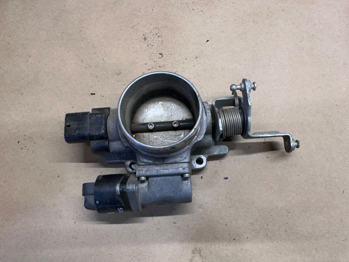 91-95 Jeep Wrangler YJ 6 Cylinder 4.0 L Throttle Body 53030844 4.0L 6 cyl OEM